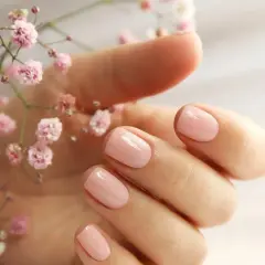 Baza kauczukowa do paznokci - opinie, manicure, najlepsza baza hybrydowa