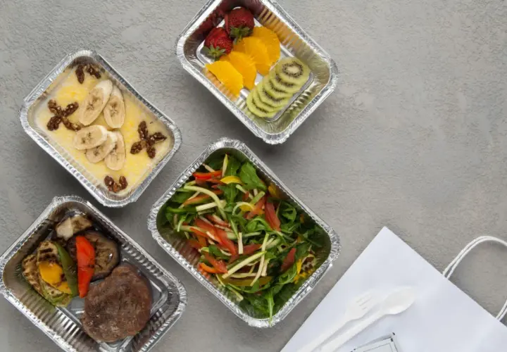 Czy catering dietetyczny w Toruniu sprawdzi się u chorujących na Hashimoto?